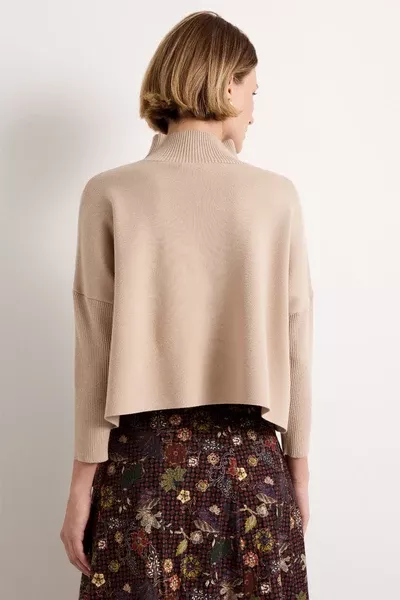 Claudie Popover in Camel