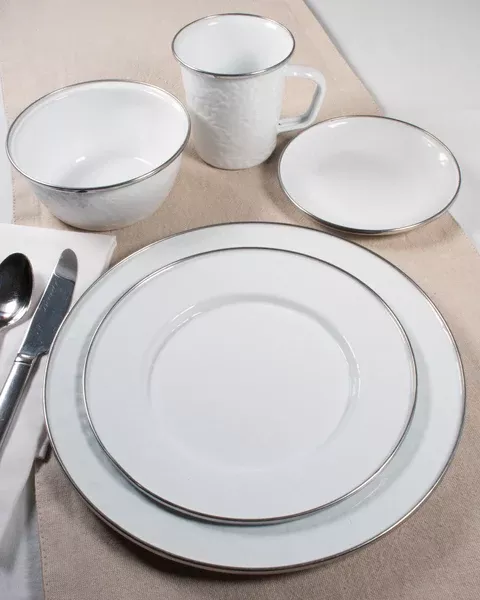 Dinner Plates in Solid White, Set of 4