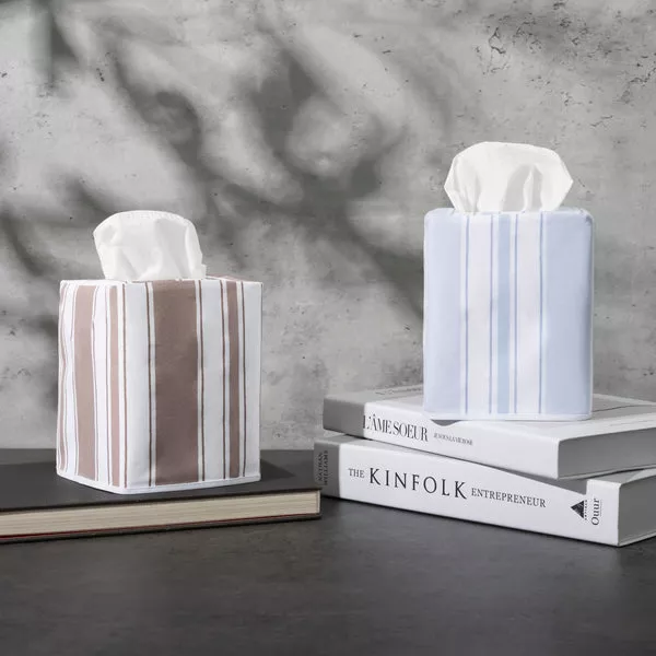Elio tissue box cover