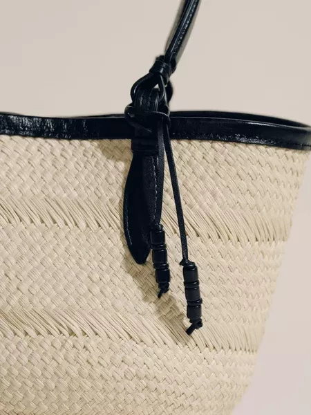 The Small Basket in Natural Black